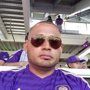 Meet your Posher, Manuel